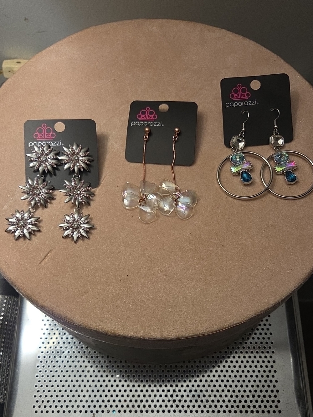 paparazzi Iridescent Floral Drop Earrings - Clear/Gold